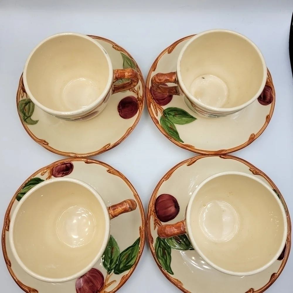 Vintage Franciscan Apple Set of 4 Cups & 4 Saucers